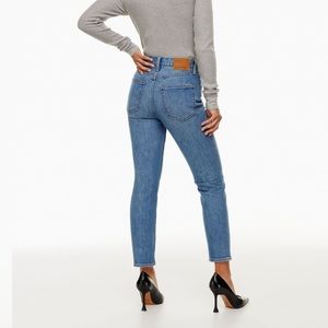 YOKO HIGH RISE SLIM SIZE 25 DENIM FORUM FROM ARITZIA